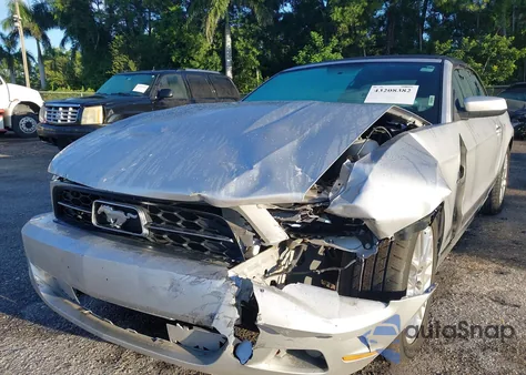 2012 Ford Mustang V6 Premium z USA, uszkodzony, nr VIN 1ZVBP8EM3C5222244